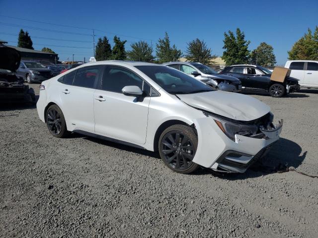 JTDBDMHE6RJ011354 - 2024 TOYOTA COROLLA LE WHITE photo 4