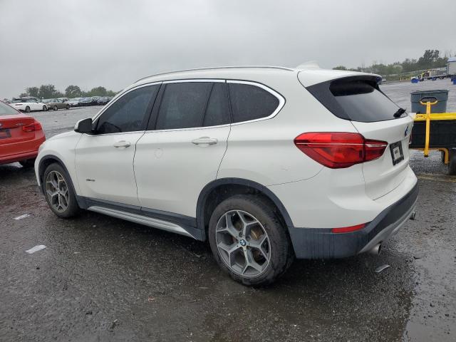 WBXHT3C32J5K20555 - 2018 BMW X1 XDRIVE28I WHITE photo 2