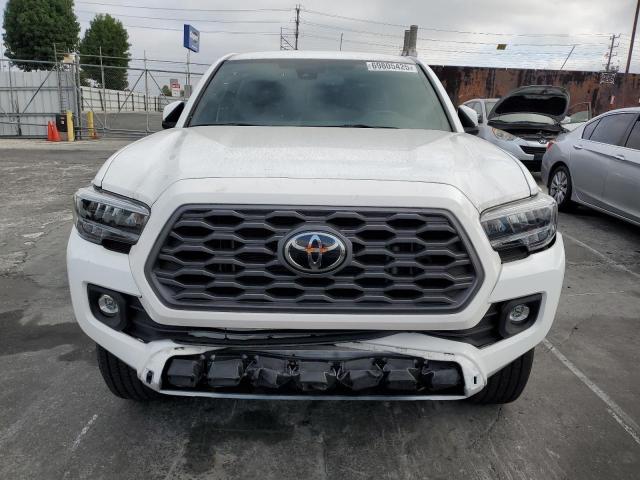 3TMCZ5AN8NM509235 - 2022 TOYOTA TACOMA DOUBLE CAB WHITE photo 5