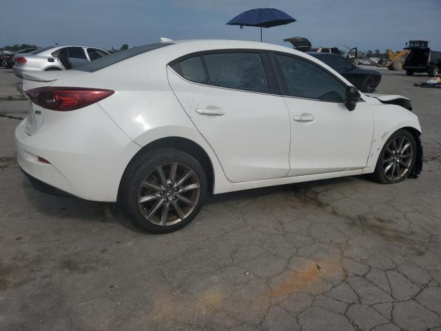 3MZBN1V32JM254114 - 2018 MAZDA 3 TOURING WHITE photo 3
