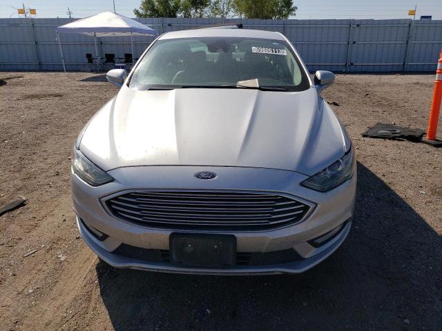 3FA6P0T9XHR207934 - 2017 FORD FUSION SE SILVER photo 5