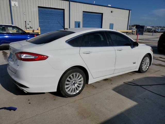 3FA6P0PU1DR282398 - 2013 FORD FUSION SE PHEV WHITE photo 3