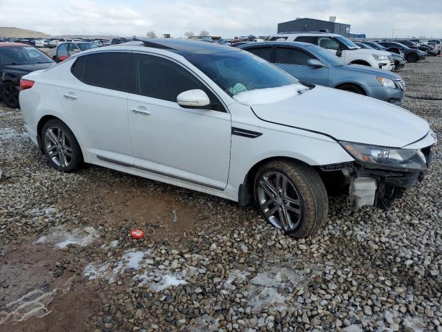 5XXGR4A63DG092398 - 2013 KIA OPTIMA SX WHITE photo 4