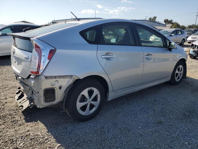 JTDKN3DU4F0452406 - 2015 TOYOTA PRIUS SILVER photo 3