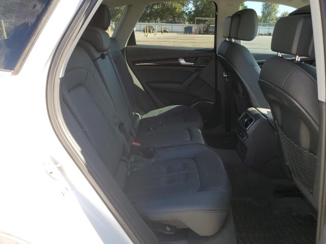 WA1BNAFY2J2174469 - 2018 AUDI Q5 PREMIUM PLUS WHITE photo 11