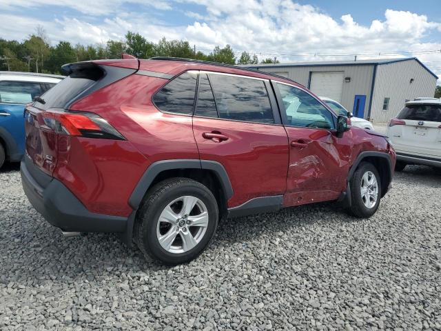 2T3P1RFV3MW144422 - 2021 TOYOTA RAV4 XLE RED photo 3