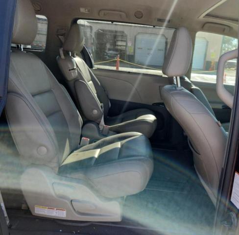 5TDYZ3DC2KS017025 - 2019 TOYOTA SIENNA XLE BROWN photo 11