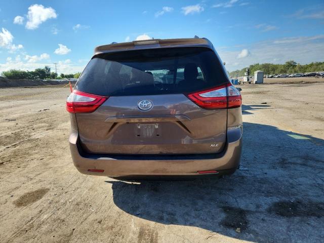 5TDYZ3DC2KS017025 - 2019 TOYOTA SIENNA XLE BROWN photo 6