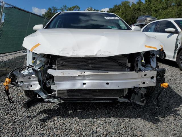 4T1G11BK4PU076030 - 2023 TOYOTA CAMRY SE NIGHT SHADE WHITE photo 5