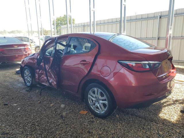 3MYDLBYV2JY302029 - 2018 TOYOTA YARIS IA Rot Foto 2