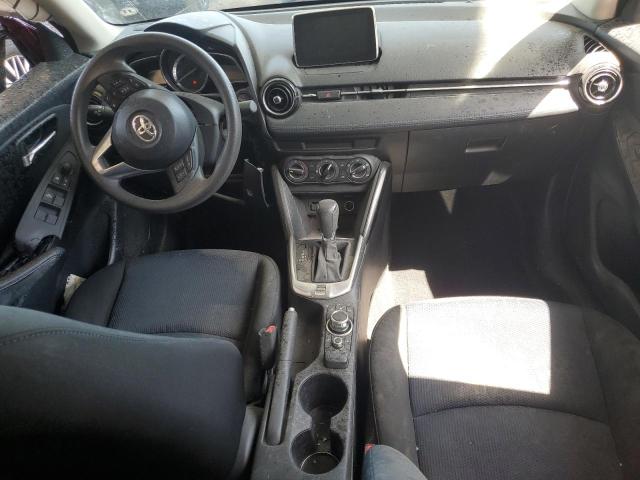 3MYDLBYV2JY302029 - 2018 TOYOTA YARIS IA Rot Foto 8