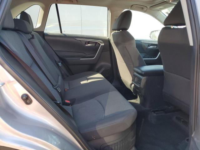 4T3RWRFVXNU078351 - 2022 TOYOTA RAV4 XLE SILVER photo 11