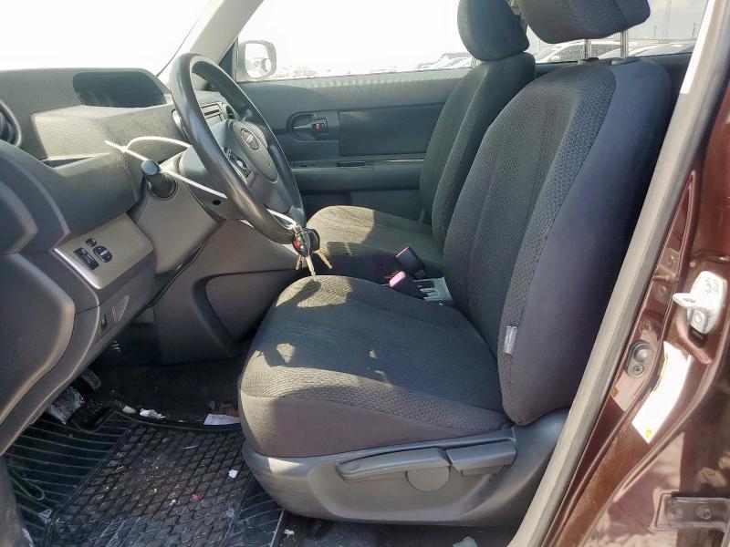 JTLKE50EX81013884 - 2008 TOYOTA SCION XB Púrpura foto 7