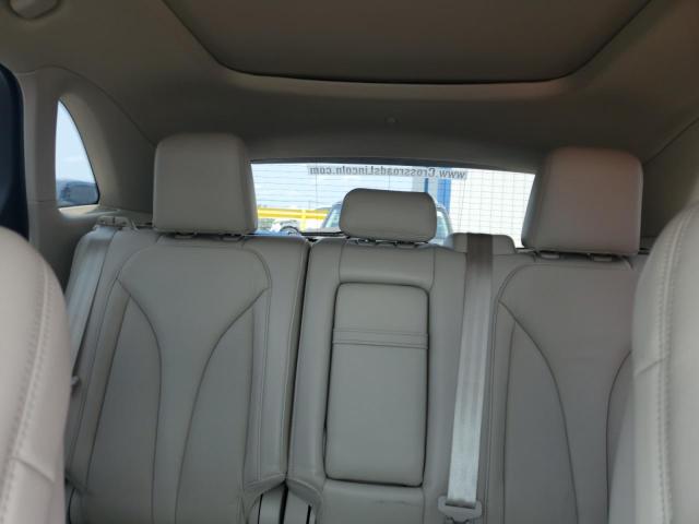 5LMCJ2C92JUL32637 - 2018 LINCOLN MKC SELECT Biały zdjęcie 10