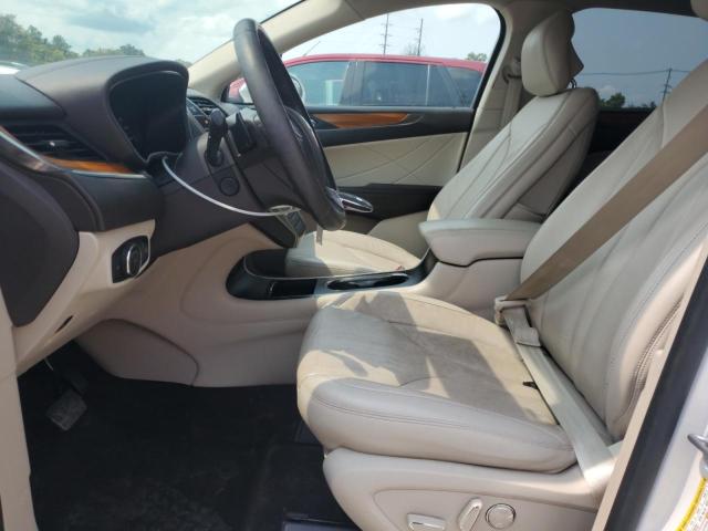 5LMCJ2C92JUL32637 - 2018 LINCOLN MKC SELECT Biały zdjęcie 7