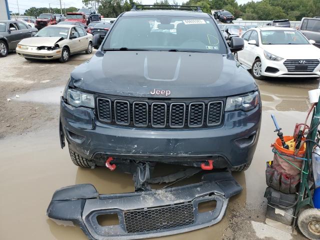 1C4RJFLG0JC136676 - 2018 JEEP GRAND CHER TRAILHAWK GRAY photo 5