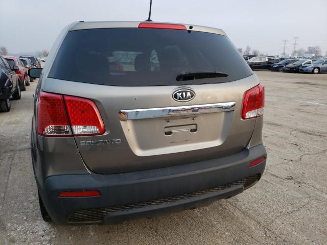 5XYKTCA13BG030289 - 2011 KIA SORENTO BASE GRAY photo 6