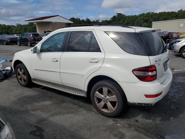 4JGBB8GB8BA719885 - 2011 MERCEDES-BENZ ML 350 4MATIC WHITE photo 2