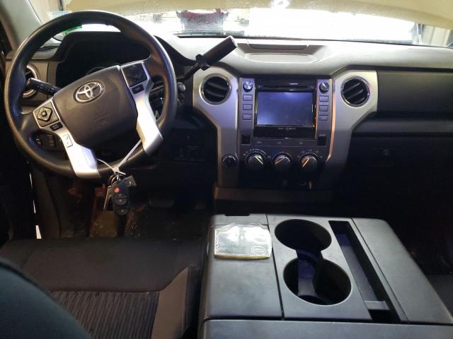 5TFUY5F11HX584760 - 2017 TOYOTA TUNDRA DOUBLE CAB SR/SR5 TAN photo 8