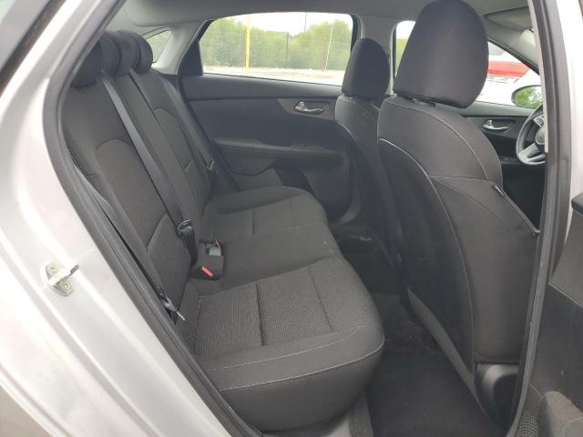 3KPF24ADXKE108889 - 2019 KIA FORTE FE Gümüş foto 10