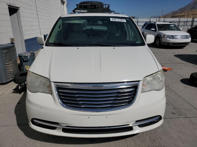 2C4RC1BG6DR528989 - 2013 CHRYSLER TOWN & COU TOURING أبيض صورة 5