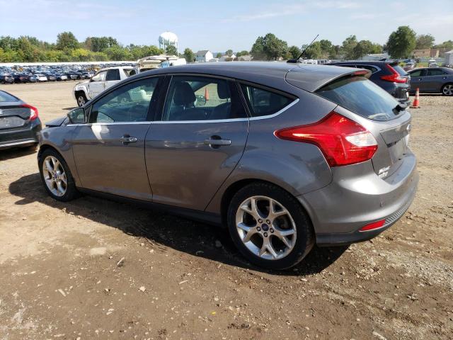 1FAHP3N24CL187603 - 2012 FORD FOCUS TITANIUM GRAY photo 2