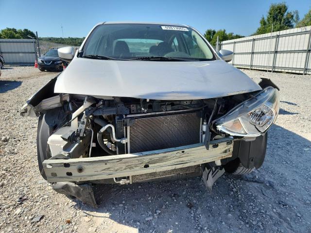 3N1CN7AP8KL851930 - 2019 NISSAN VERSA S 银色 照片 5