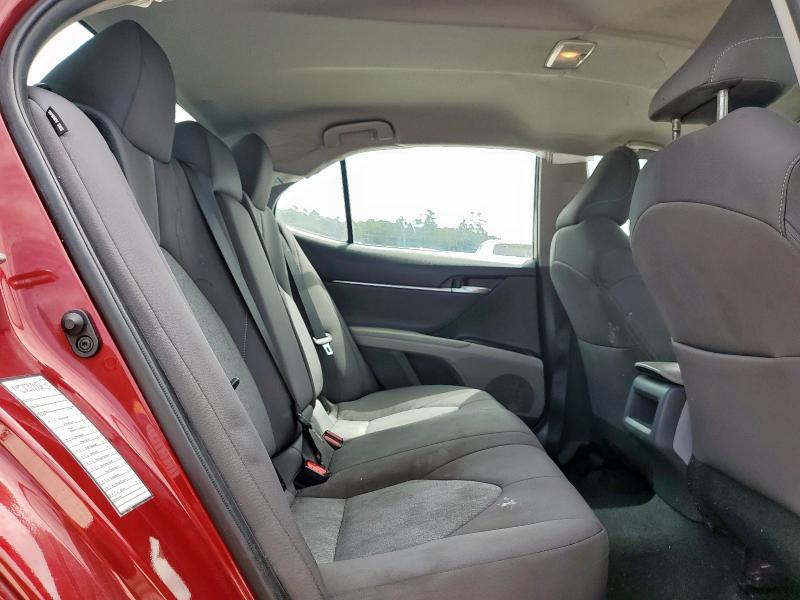 4T1C11AK9NU661537 - 2022 TOYOTA CAMRY LE 红色 照片 10