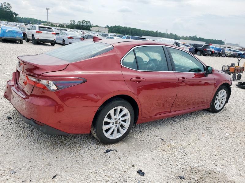 4T1C11AK9NU661537 - 2022 TOYOTA CAMRY LE 红色 照片 3