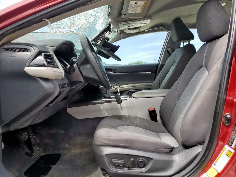 4T1C11AK9NU661537 - 2022 TOYOTA CAMRY LE 红色 照片 7