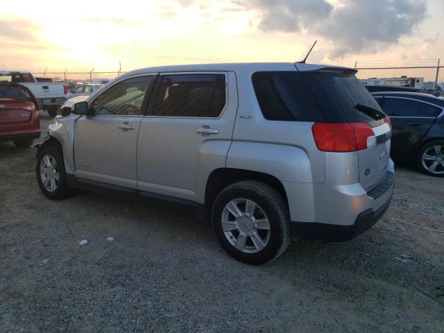 2GKALMEK6D6235842 - 2013 GMC TERRAIN SLE SILVER photo 2