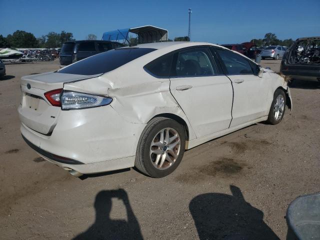 1FA6P0H74E5398045 - 2014 FORD FUSION SE WHITE photo 3