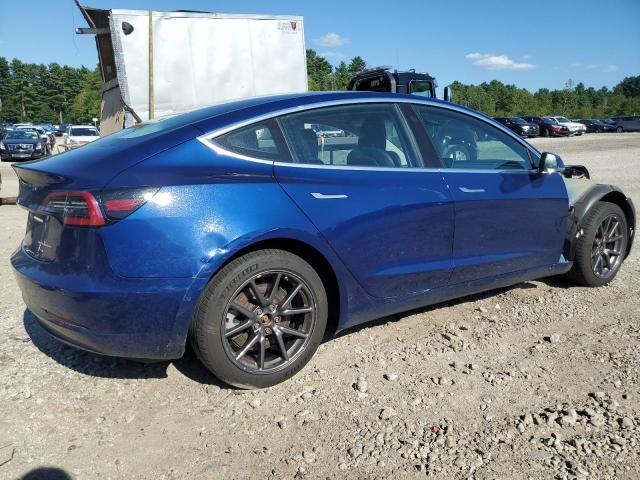 5YJ3E1EBXJF151011 - 2018 TESLA MODEL 3 BLUE photo 3