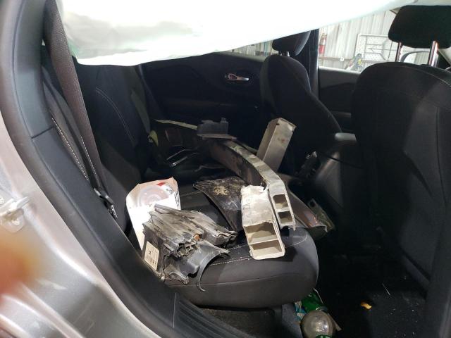 1C4PJMCS1FW794786 - 2015 JEEP CHEROKEE LATITUDE SILVER photo 11