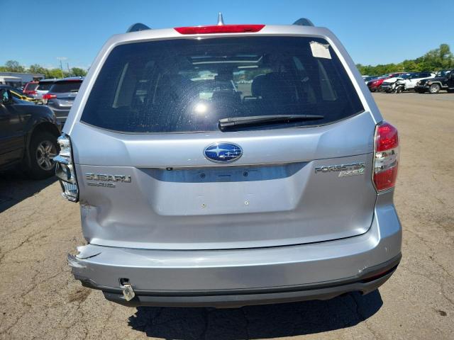 JF2SJADC5GH439367 - 2016 SUBARU FORESTER 2.5I PREMIUM 银色 照片 6
