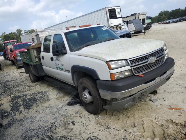 1GBJC33U25F918966 - 2005 CHEVROLET SILVERADO C3500 WHITE photo 4