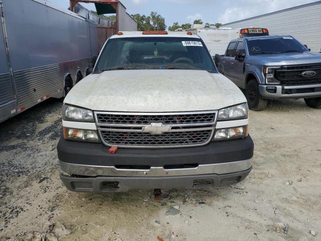 1GBJC33U25F918966 - 2005 CHEVROLET SILVERADO C3500 WHITE photo 5