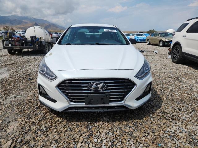 5NPE24AF0KH791016 - 2019 HYUNDAI SONATA SE Weiß Foto 5