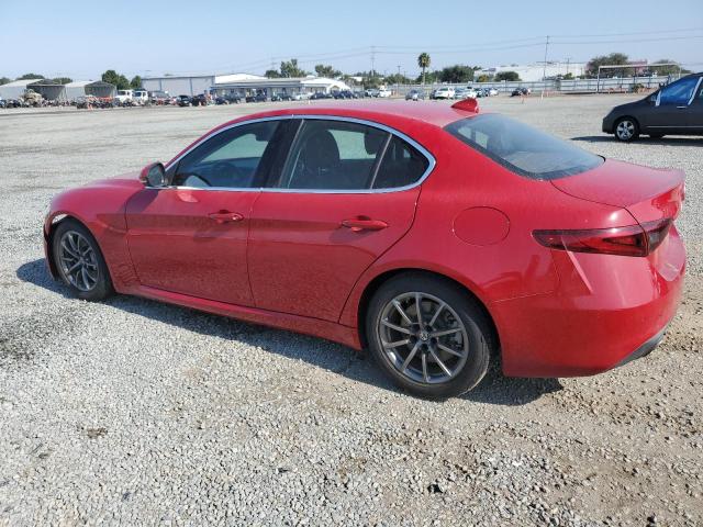 ZARFAEBN8J7570159 - 2018 ALFA ROMEO GIULIA أحمر صورة 2