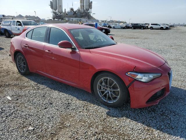 ZARFAEBN8J7570159 - 2018 ALFA ROMEO GIULIA أحمر صورة 4