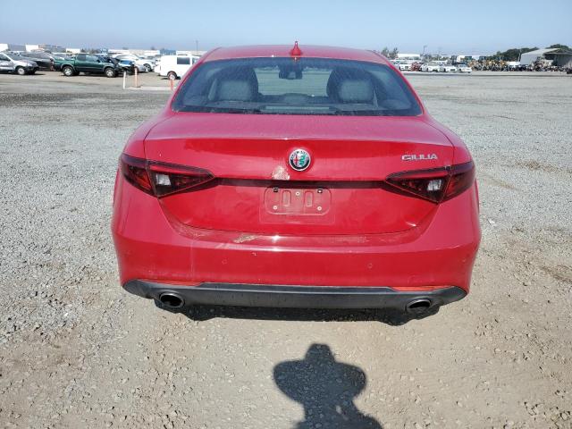 ZARFAEBN8J7570159 - 2018 ALFA ROMEO GIULIA أحمر صورة 6