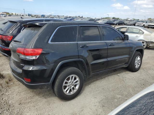 1C4RJFAG0JC476123 - 2018 JEEP GRAND CHER LAREDO BLACK photo 3