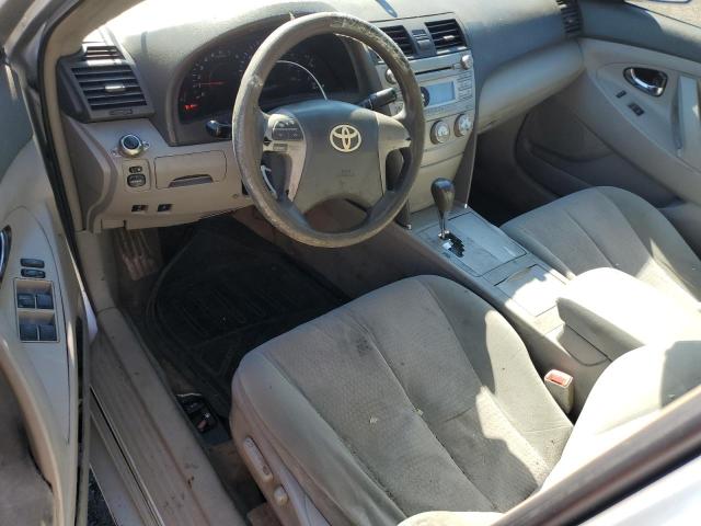 4T1BF3EK4BU142653 - 2011 TOYOTA CAMRY BASE SILVER photo 8