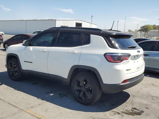 3C4NJDBB6MT508734 - 2021 JEEP COMPASS LATITUDE Weiß Foto 2