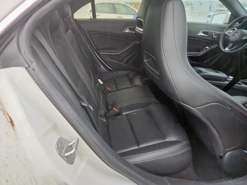 WDDSJ4EB7HN444763 - 2017 MERCEDES-BENZ CLA 250 თეთრი ფოტო 10