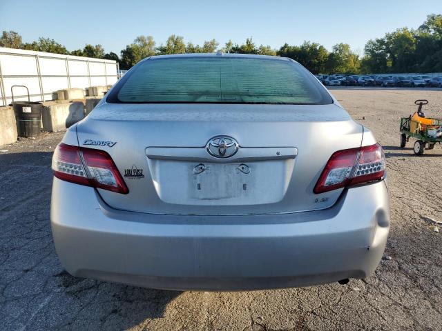 4T4BF3EK5BR110039 - 2011 TOYOTA CAMRY BASE 银色 照片 6