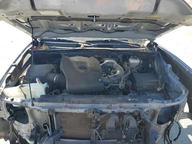 3TMCZ5AN9JM188493 - 2018 TOYOTA TACOMA DOUBLE CAB ნაცრისფერი ფოტო 11