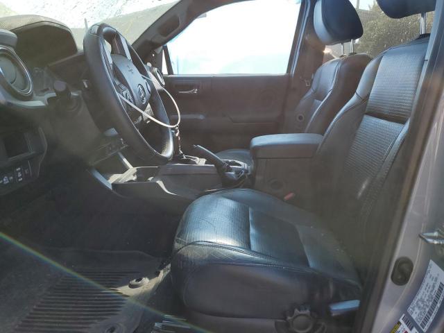 3TMCZ5AN9JM188493 - 2018 TOYOTA TACOMA DOUBLE CAB ნაცრისფერი ფოტო 7