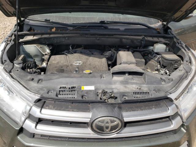 5TDJZRFH0HS403173 - 2017 TOYOTA HIGHLANDER SE GREEN photo 11