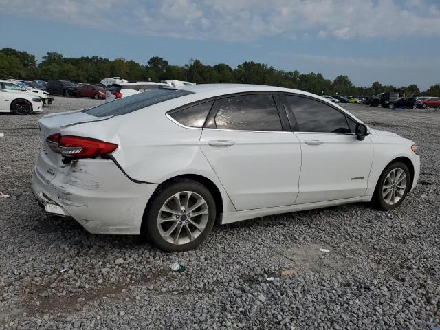 3FA6P0LU4KR205608 - 2019 FORD FUSION SE 白色 照片 3